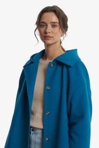 DOLG STRUKTURIRAN VOLNENI PLAŠČ