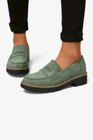 MOKASINI ZA PROSTI ČAS Z NEDRSEČIM PODPLATOM