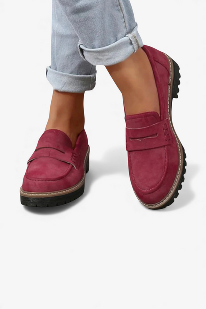 MOKASINI ZA PROSTI ČAS Z NEDRSEČIM PODPLATOM